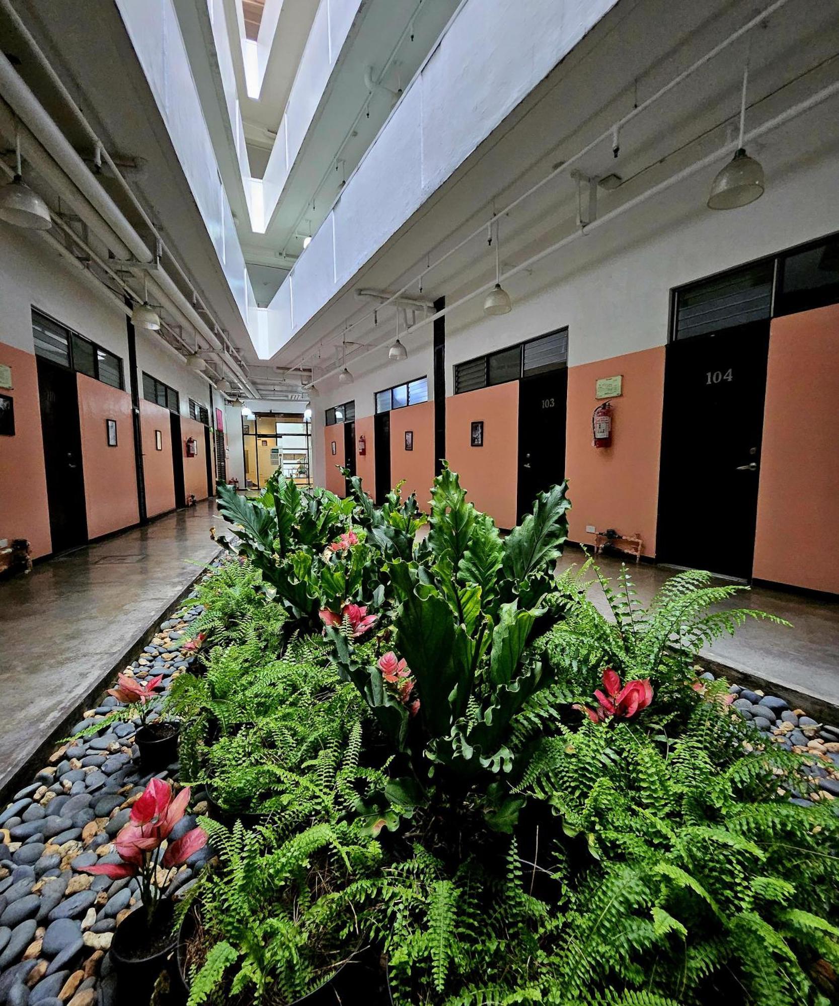 Monchere Dormitory Manila Exteriör bild